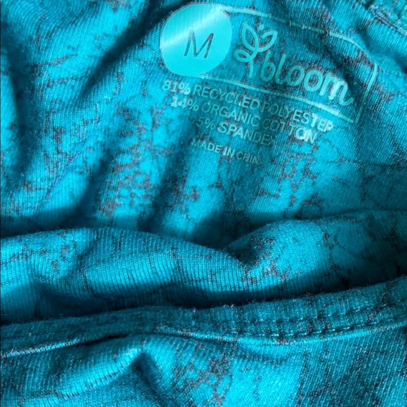 Bloom Gray Patterned Yoga Tank Top Medium - Picture 6 of 6